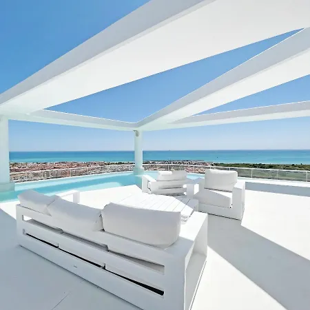 Global Properties, Con Terraza, Vistas Al Mar Y A La Piscina Apartment *