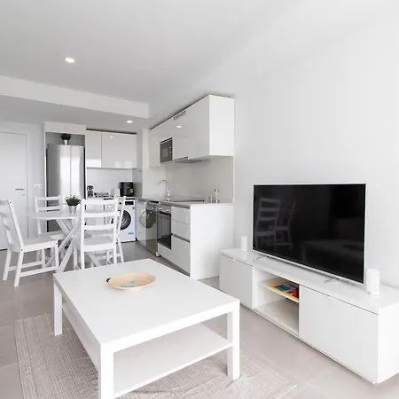 Apartment Global Properties, Con Terraza, Vistas Al Mar Y A La Piscina *