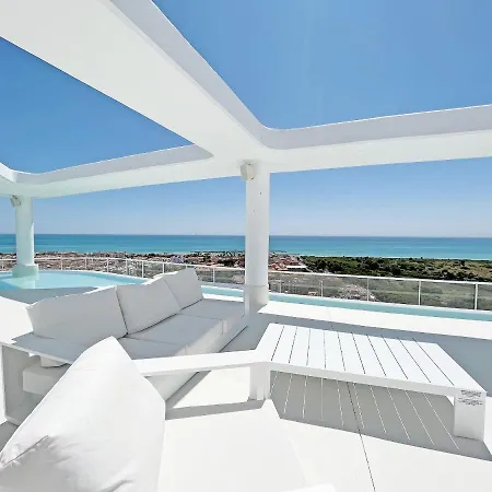 Global Properties, Con Terraza, Vistas Al Mar Y A La Piscina Apartment *