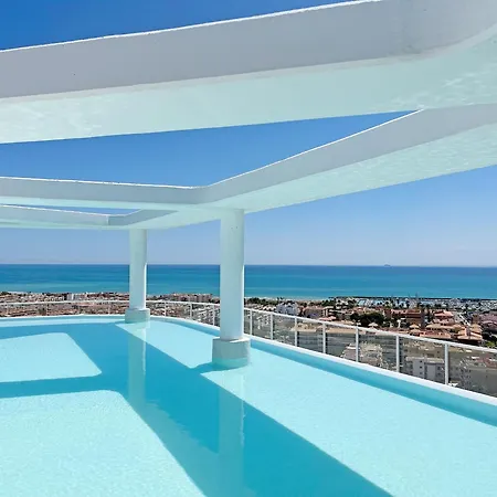 Global Properties, Con Terraza, Vistas Al Mar Y A La Piscina Apartment
